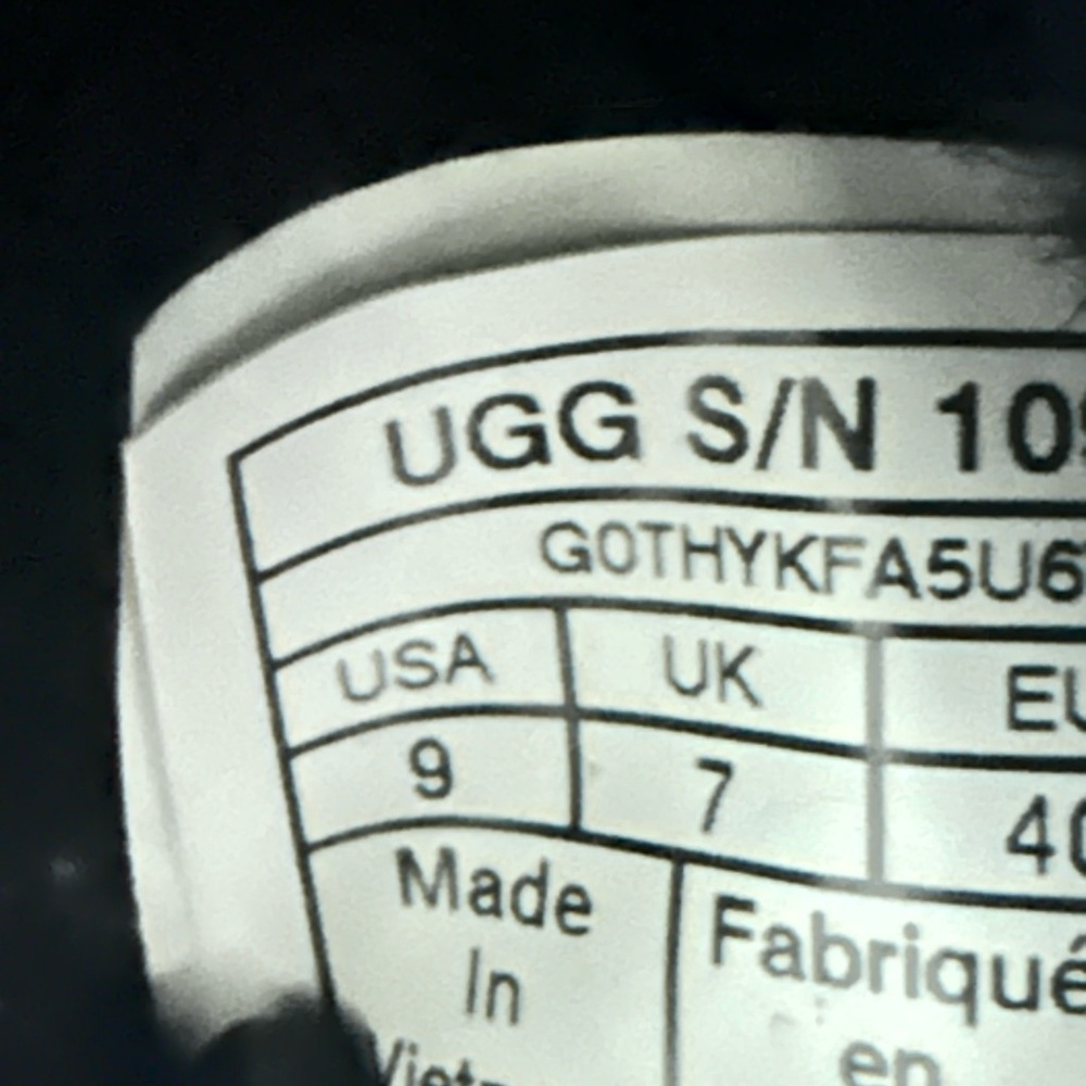 UGG Black Fluff Yeah Slides Slippers with Logo Strap size 9 - Picture 9 of 11